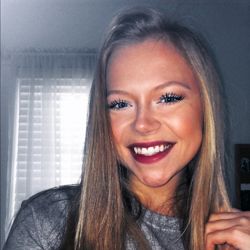 Meet your Posher, Emily